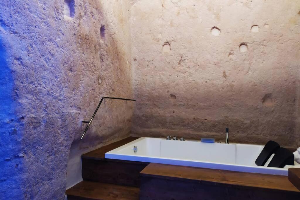 Fornaci 46 Sassi Con Idromassaggio Villa Matera Exterior photo