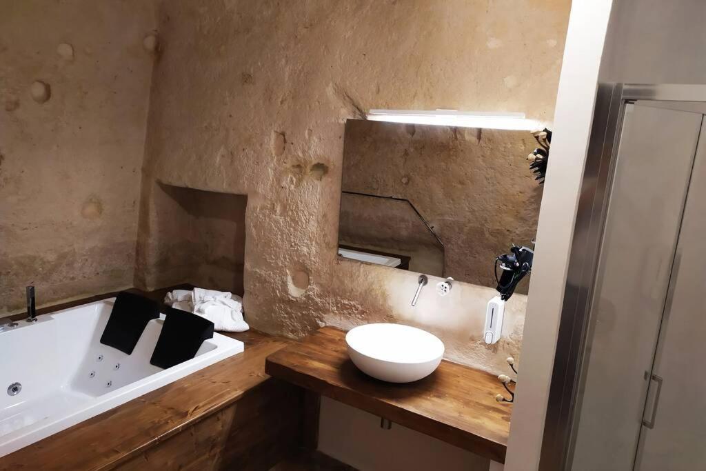Fornaci 46 Sassi Con Idromassaggio Villa Matera Exterior photo